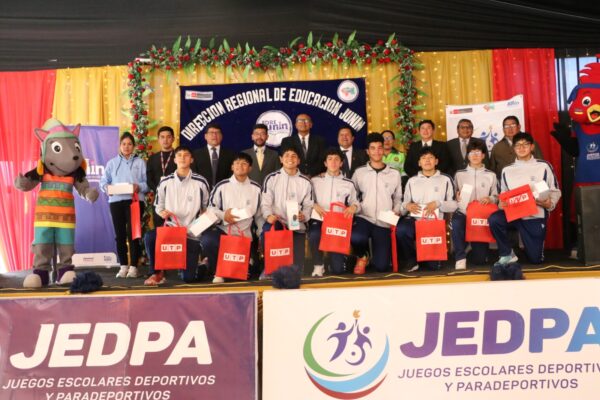 DREJ PREMIO A LOS DEPORTISTAS QUE NOS REPRESENTARON EN LA ETAPA NACIONAL DE LOS JUEGOS ESCOLARES DEPORTIVOS 2025